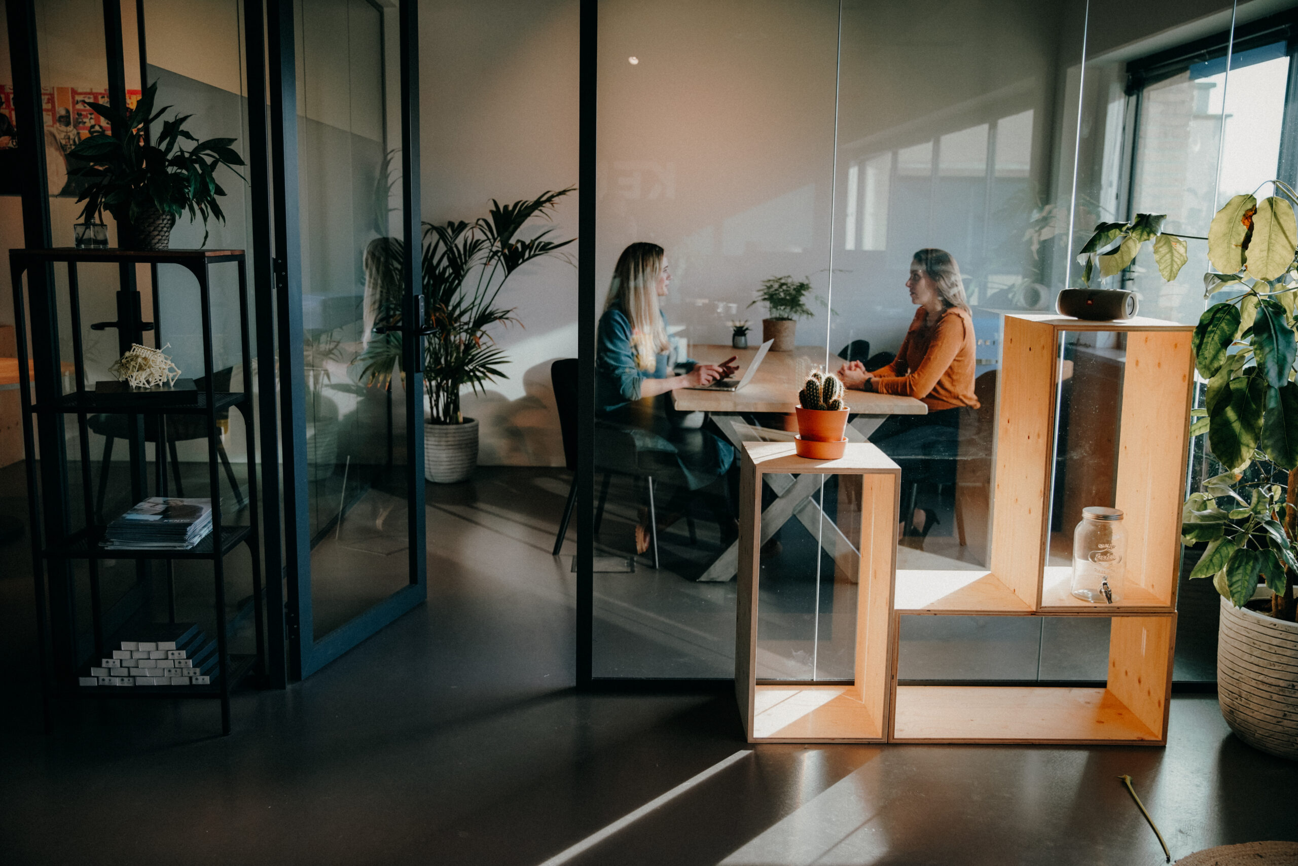 Bekijk vacatures <br />
bij organisaties <br />
die willen <span style="color:#5347FF">groeien.</span>